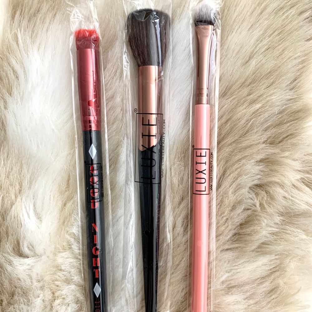 LUXIE | (4) Makeup Brush Bundle - Picture 3 of 6